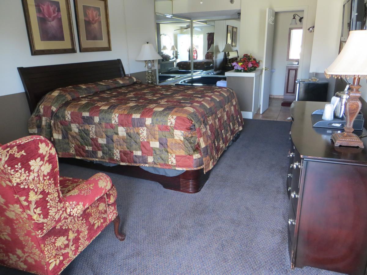 אפופקה Crosby'S Motor Inn מראה חיצוני תמונה